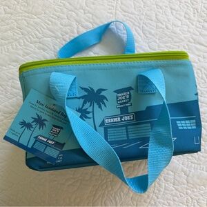 🌴 Trader Joe's Mini Insulated Bag, Aqua and Lime